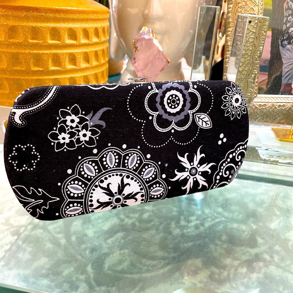 Thirty one wallet clutch